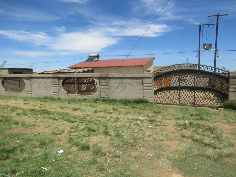 2 Bedroom Property for Sale in Thabong Free State